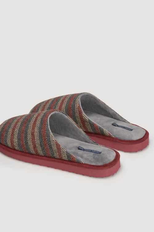 Picture of 8366-HIGH QUALITY AND COMFY MENS BED SLIPPERS IN SIZE 45/46
